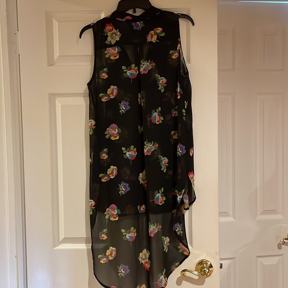 High Low Sheer Button Up - Picture 6 of 9